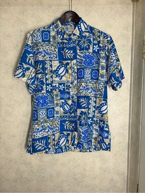 LA LEELA•Hawaiian•Aloha•Shirt•Sz M•Sea Turtles Honu•Hibiscus•Tropical•Terivoile